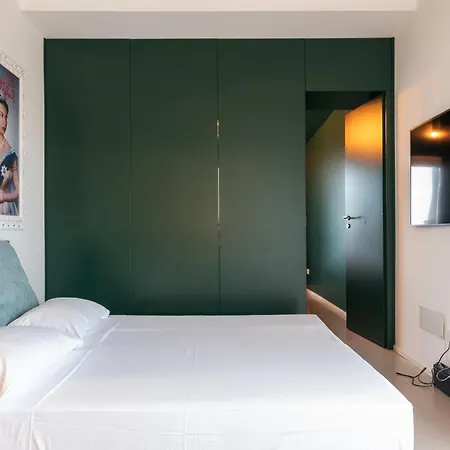 Bilocale Design Con Terrazza - De Angeli Milán